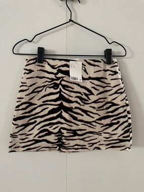 H&M Zebra Print Skirt Size 4 NWT